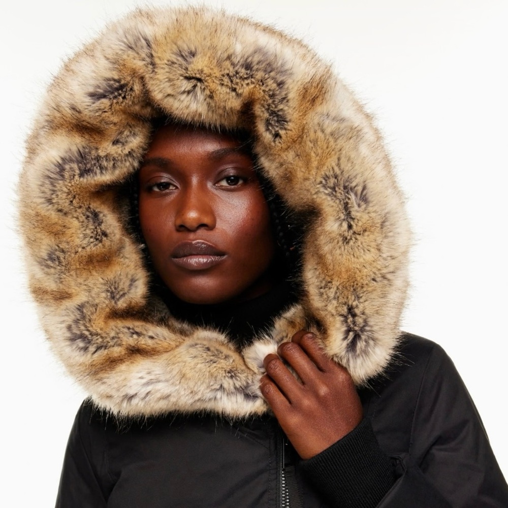 Aritzia St. Moritz Parka BABATON
Mid-length goose-down parka jacket - Picture 2 of 4
